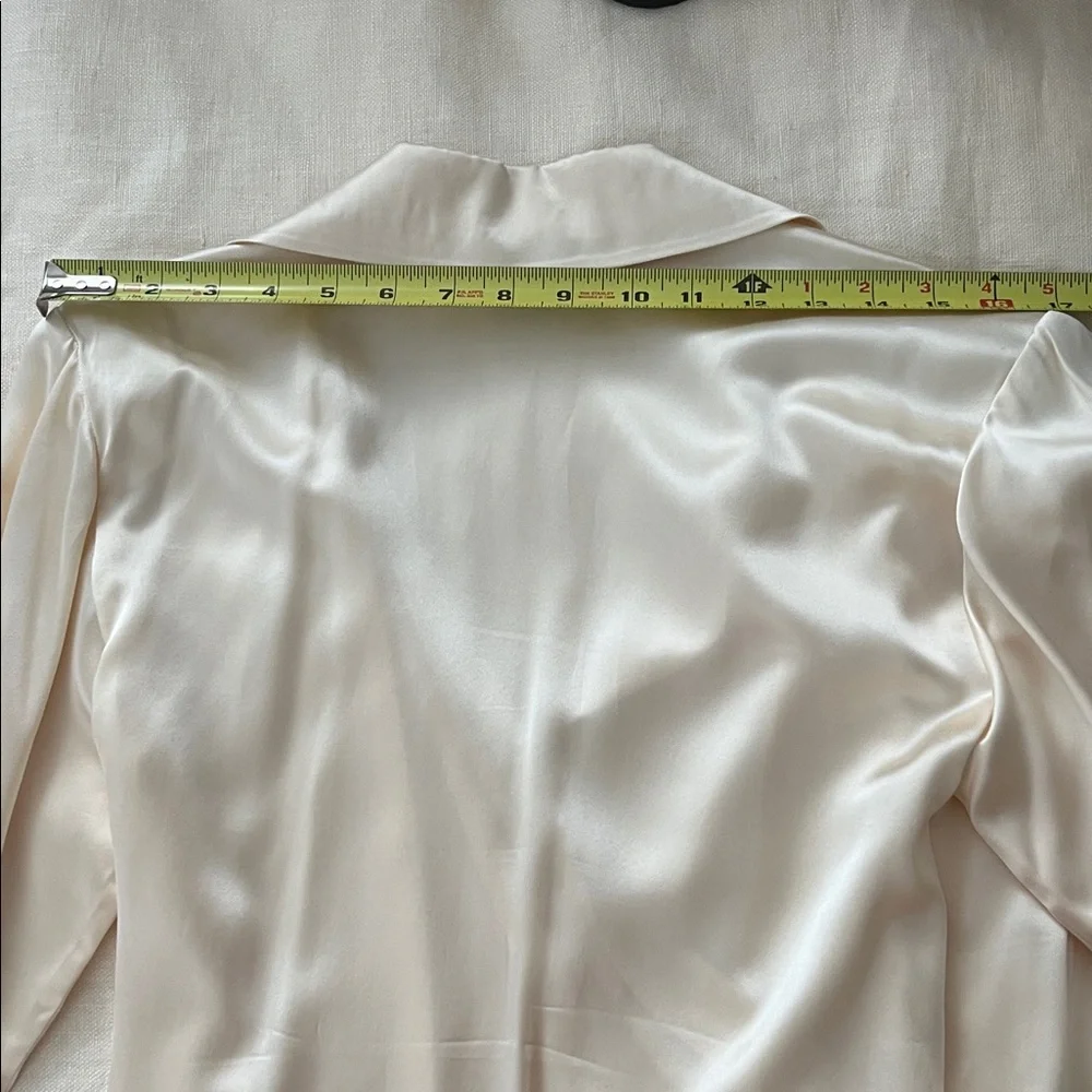VINTAGE 70s Incinoo Cream Silk Satin Wrap Blouse L/S Retro Pointy Collar - Picture 11 of 16